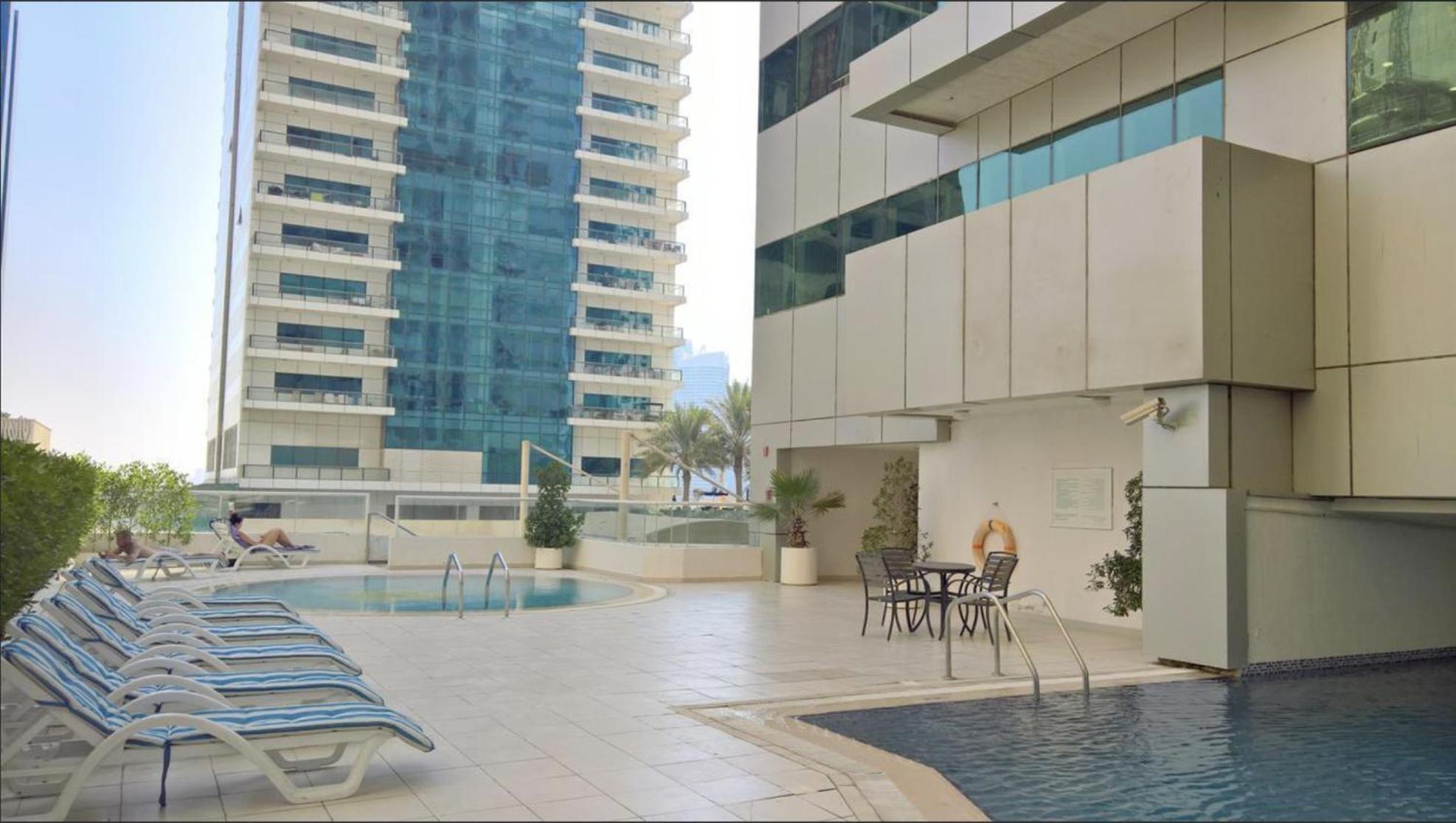Next'House - Skyview Host Ostello Dubai Esterno foto